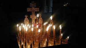 В брянском соборе зажгли «живую лампаду» в память о детях