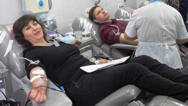 Брянские энергетики собрали более 15 литров крови для больниц области