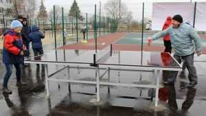 В Карачеве открыли обновленные спортивную и детскую площадки