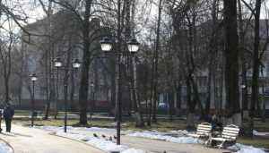В Брянске 86 новых фонарей осветили парк железнодорожников