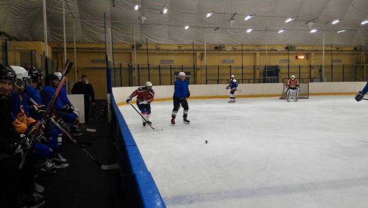 Брянский губернатор Богомаз сыграл в хоккей 31 декабря