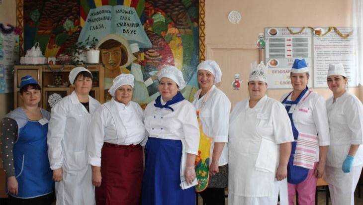 В Брянске прошла кулинарная битва школьных поваров