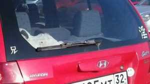 В Сураже на водителя наехал его собственный автомобиль Hyundai