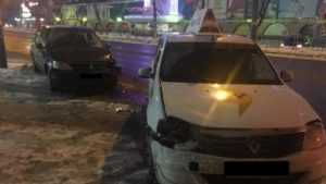 В Брянске водитель «Яндекс такси» спровоцировал ДТП