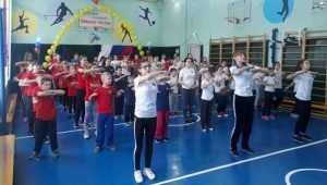 В Тёпловской школе Брянской области открыли отремонтированный спортивный зал