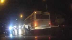 В Брянске водителя автобуса по видео наказали за маневры на дороге