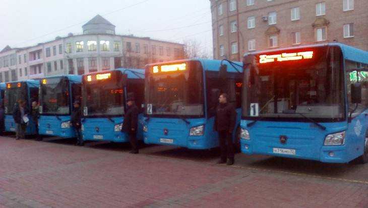 На улицы Брянска вышли 20 новых автобусов ЛиАЗ