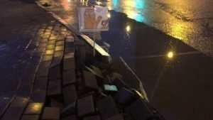 Общественники обнаружили разрушающийся тротуар в Брянске