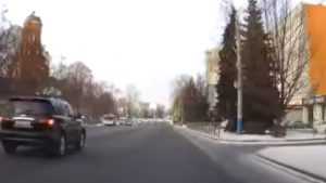 «Блатную» брянскую автомобилистку наказали за проезд на «красный»
