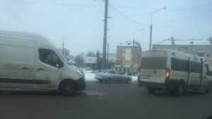 В Брянске у «Полтинника» в ДТП с маршрутками ранена 52-летняя женщина