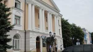 Водитель обратился к очевидцам ДТП в Брянске у гостиницы «Центральной»