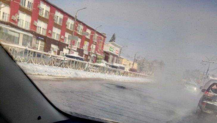 В Брянске из-за прорыва канализации утонул проспект Станке Димитрова
