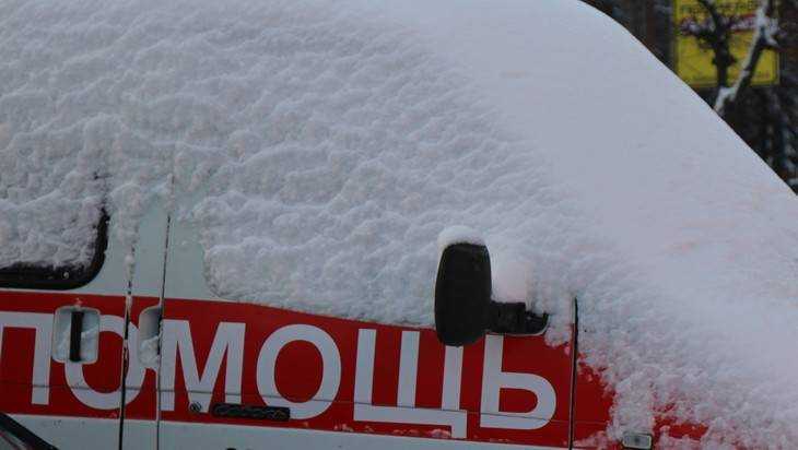 В Брянске управляющим компаниям пригрозили штрафами за снег во дворах