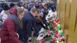 Во всех районах Брянской области почтили память погибших в Кемерове