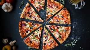 Брянского производителя пиццы наказали за неправильную рекламу