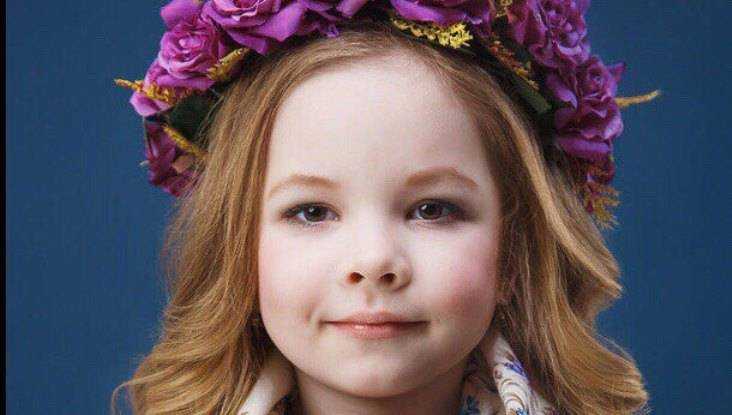 В Брянске выбрали самых красивых девочек города и маленькую принцессу
