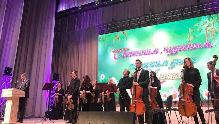 Брянский губернатор Богомаз поздравил женщин с праздником 8 Марта