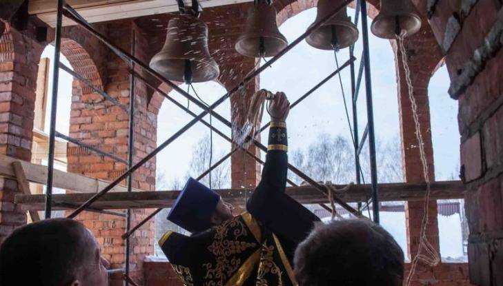 В городе Дятькове освятили колокола храма Сергия Радонежского