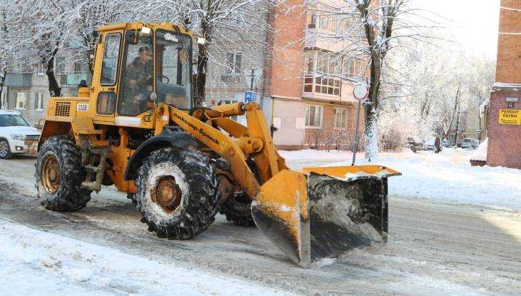 В Брянске коммунальщики за сутки вывезли с улиц 1800 тонн снега