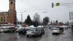 В Брянске при столкновении иномарок ранена 22-летняя девушка