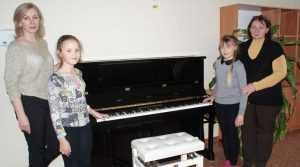 Музыкальным школам Брянской области подарили 19 новых пианино
