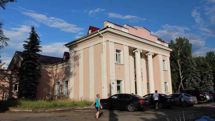 В Брянске приступили к реконструкции легендарного театра кукол