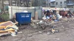 В центре Брянска детский сад задохнулся от мусорной вони
