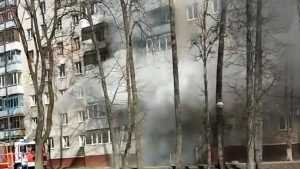 В Брянске из горевшей многоэтажки эвакуировали 25 человек