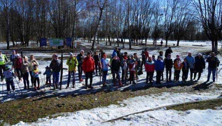 В Брянске лыжники провели посвященные празднику Пасхи гонки