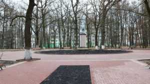 В брянском парке Пушкина отремонтируют фонтан и памятник
