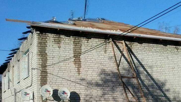 В Брянске начался капитальный ремонт крыш многоквартирных домов