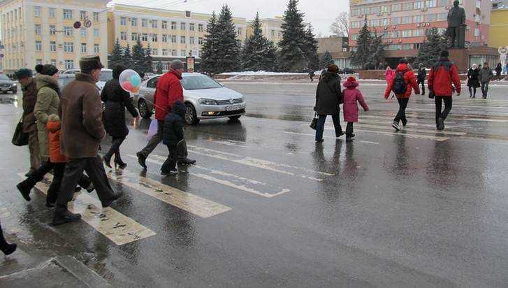 В центре Брянска власти решили убрать 4 пешеходных перехода