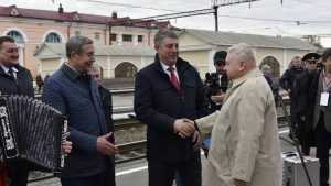Губернатор Богомаз встретил гостей международного форума Победителей