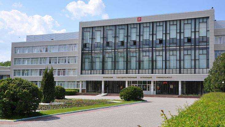 Брянский суд запретил торговлю алкоголем в общежитии аграрного университета