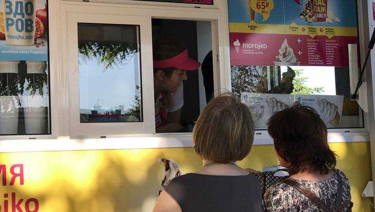 В Брянске на обновленной набережной установили киоск мороженого