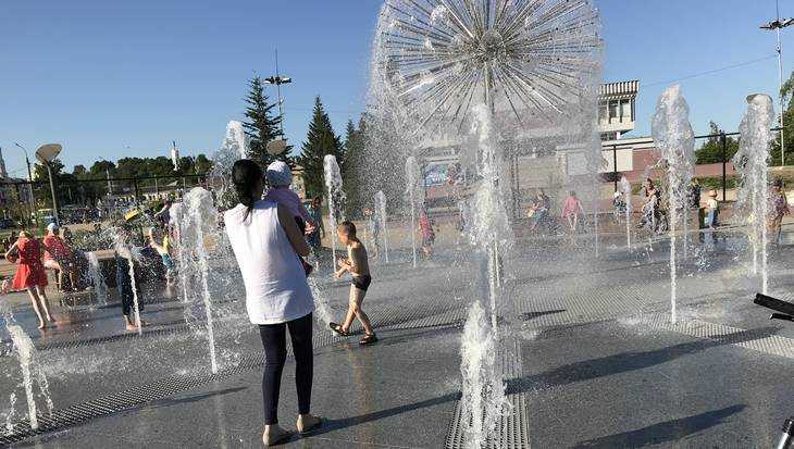 В Брянске новый фонтан на набережной облюбовали любители экстрима
