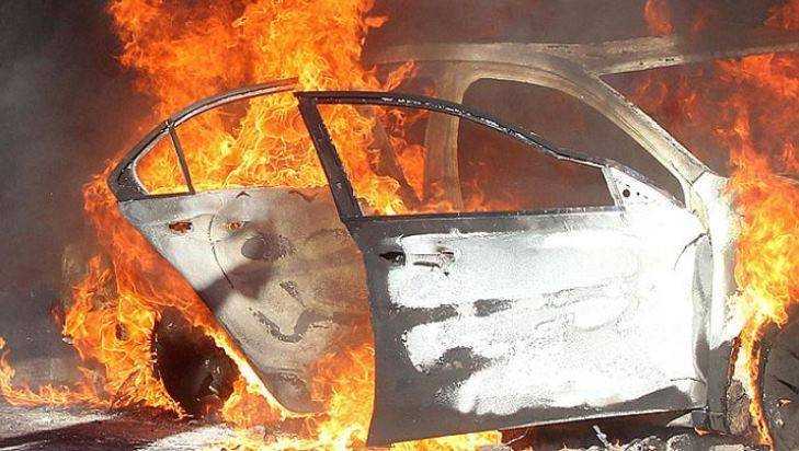 В Клинцовском районе потушили горевший автомобиль