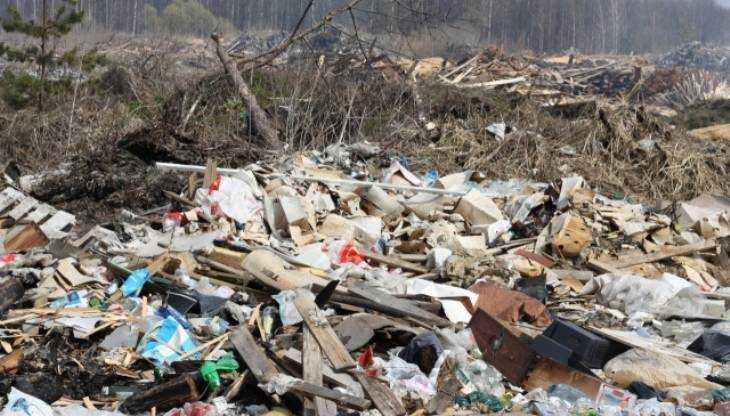 «Жилкомхозсервис» наказали за горы мусора на улицах Севска