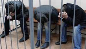 В Жуковке троих грабителей осудили за нападение на пенсионера в его доме
