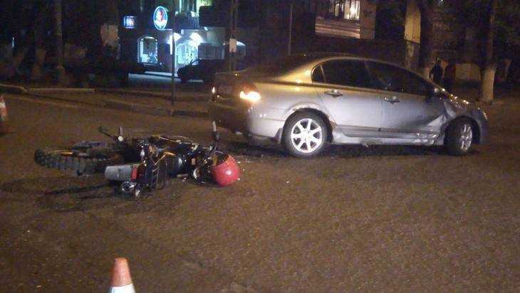В Белых Берегах в ДТП с иномаркой разбился мотоциклист