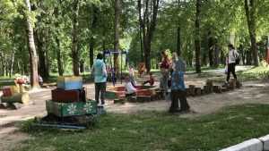 В брянском парке «Соловьи» детей заставили грызть землю