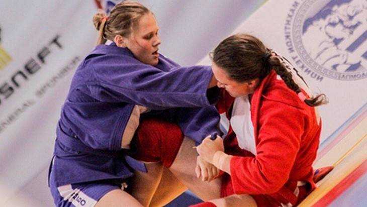 Брянская самбистка Анна Жижина завоевала бронзу на чемпионате Европы