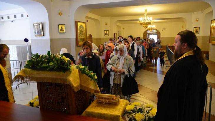 В Брянск привезли ковчег с частицей мощей Святителя Феофана Затворника