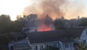 В Брянске сняли видео пожара на улице Розы Люксембург