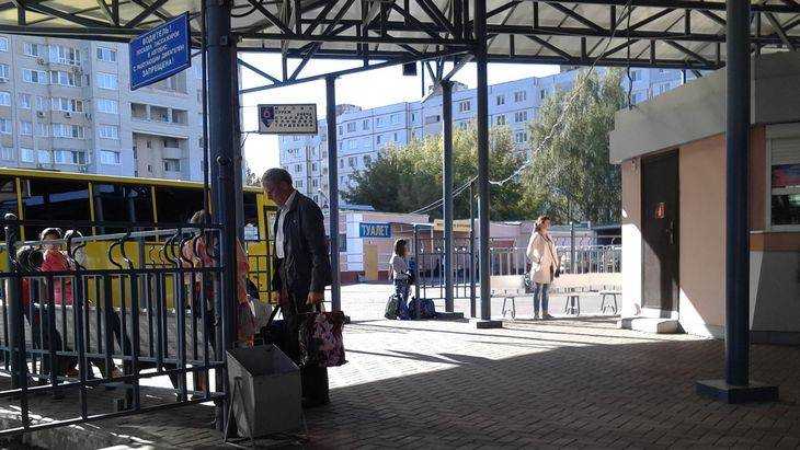 В Брянске упавшая в автобусе пенсионерка едва не сломала шею