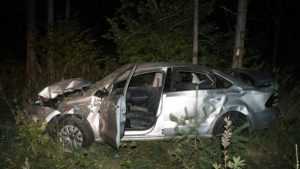 Под Брянском в перевернувшемся Volkswagen пострадали два человека
