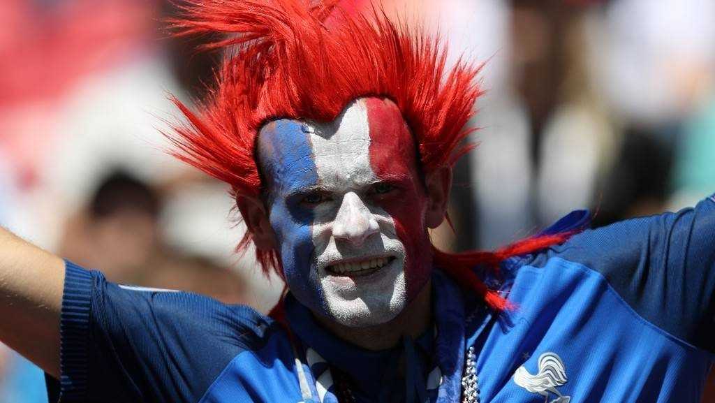 Франция начала турнир с трудной победы над Австралией