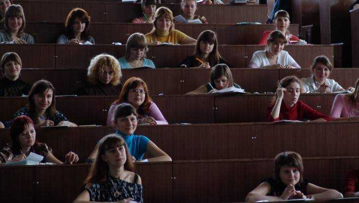 В брянские вузы на бесплатные места примут две тысячи студентов
