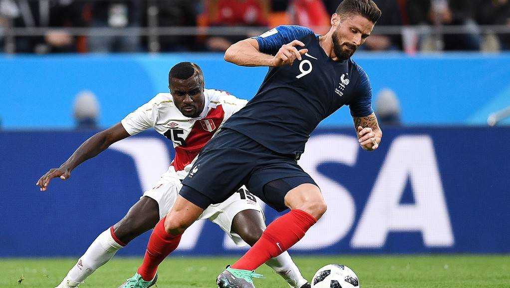 Франция победила Перу и вышла в плей-офф чемпионата мира по футболу