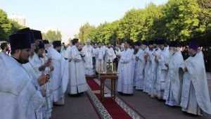 В Брянске в День памяти и скорби провели акцию «Зажги свечу»